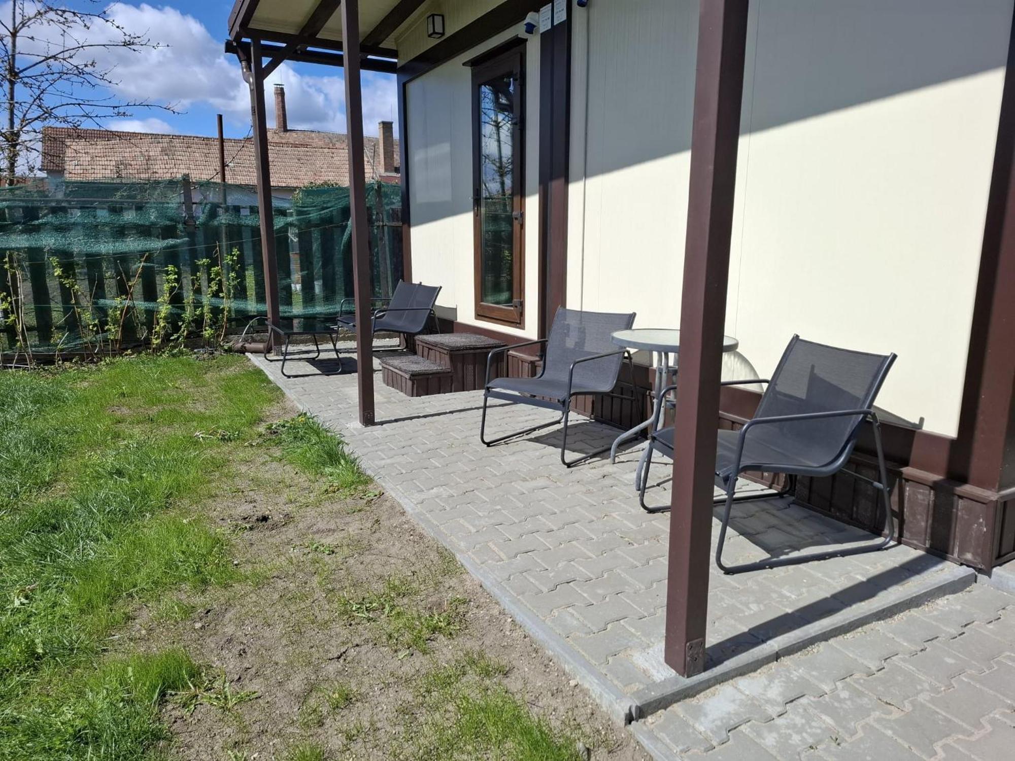 House Garden Hotel Turda Exterior foto