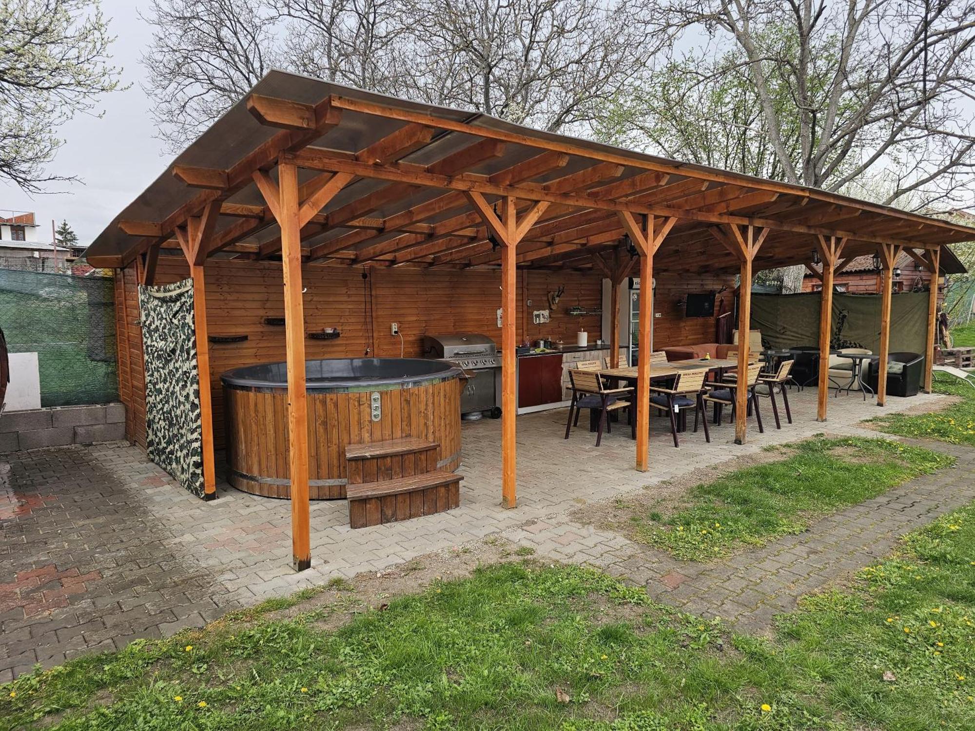 House Garden Hotel Turda Exterior foto